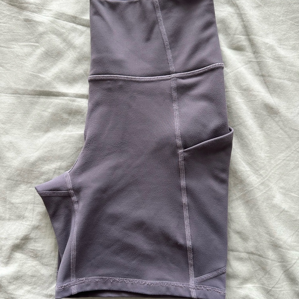 Fabletics Oasis 6” High-Waisted Shorts in Pewter